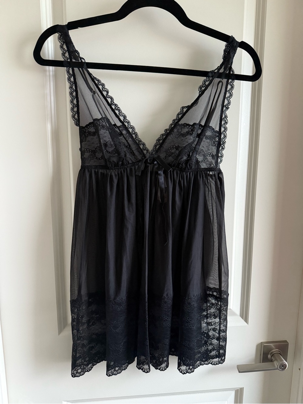 NWT Vintage Y2K Victoria’s Secret Black Sheer Babydoll Slip M
